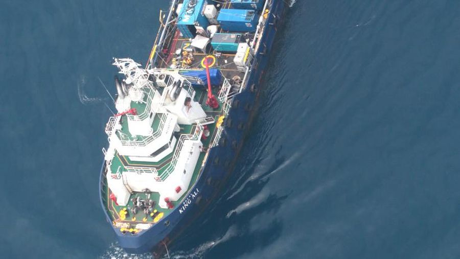 Pertamina Hulu Energi mengecek info kebocoran minyak di kepulauan seribu. sumber: PHE.