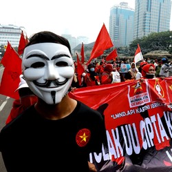 Tak Peduli Resesi, Buruh Maksa Minta Gaji Naik 8% di 2021