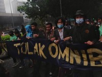 Hari ini, Massa Mahasiswa Hingga Buruh Demo Tolak Omnibus Law