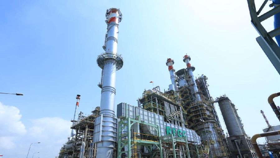 Produksi BBM jenis Pertamax di kilang Residual Fluid Catalytic Cracking (RFCC) Refinery Unit (RU) IV Cilacap setiap tahun terus mengalami peningkatan. (Dok.Pertamina)