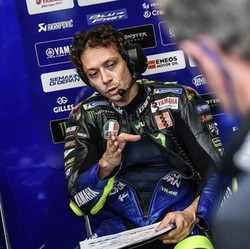 Ayah-Ibu Sempat Cegah Valentino Rossi Pensiun dari MotoGP!