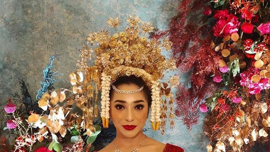 Baju Pengantin Nikita Willy (Instagram/@Ellykasim.ek)