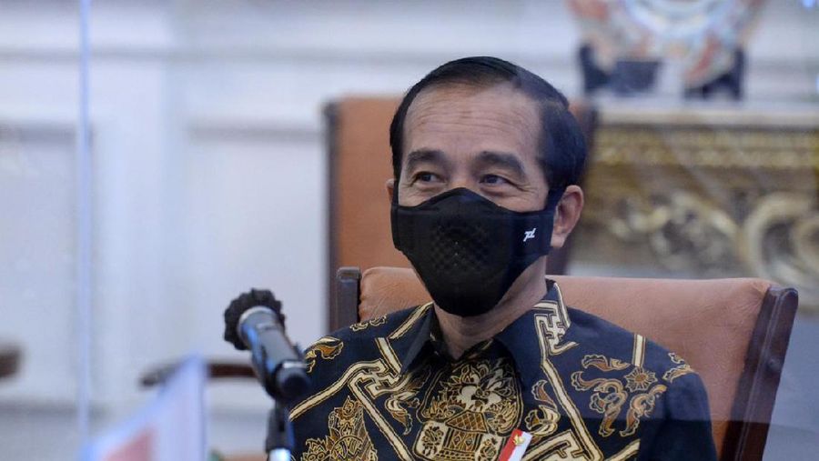 Presiden Joko Widodo dalam Rapat Terbatas Antisipasi Penyebaran Covid-19 Saat Libur Panjang Akhir Oktober Tahun 2020. (Biro Pers Sekretariat Presiden/Kris)