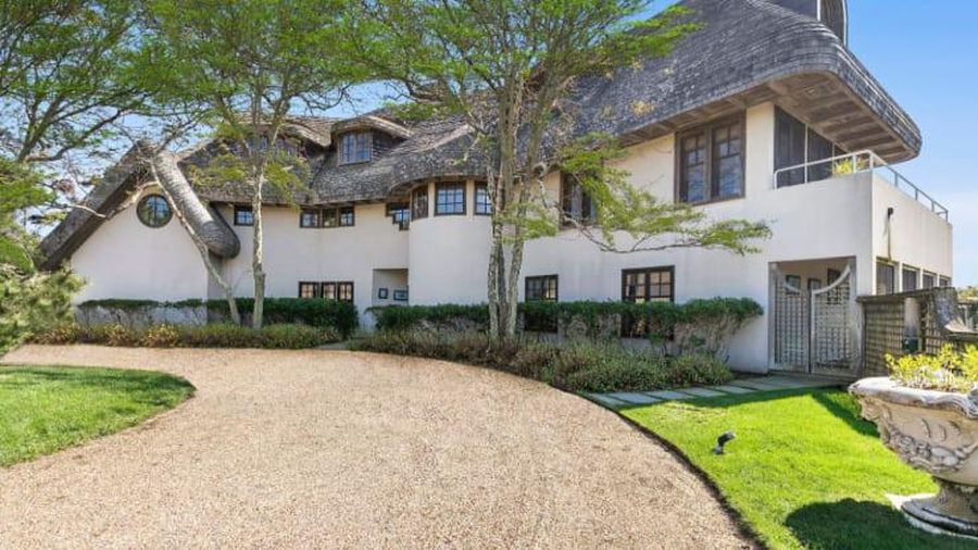 Rumah pantai di Hamptons (Photo credit: Rise Media (provided by The Corcoran Group))
