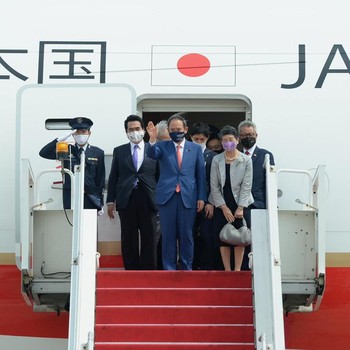 Perdana, PM Jepang Yoshihide Suga Resmi Kunjungi RI