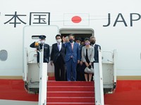 Perdana, PM Jepang Yoshihide Suga Resmi Kunjungi RI