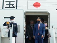 PM Jepang Suga Janji Dukung Kereta Cepat Jakarta-Surabaya!