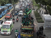 Potret Konvoi Mahasiswa Menuju Istana Demi Tolak UU Ciptaker