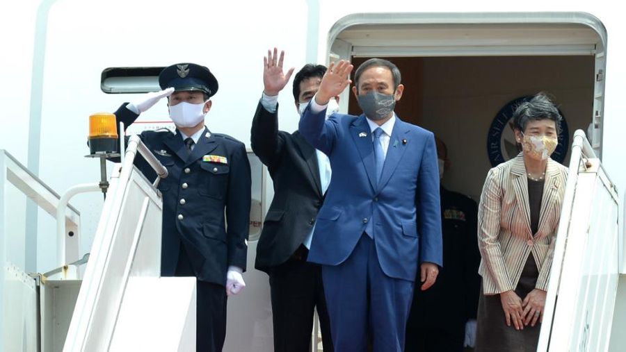 Keberangkatan PM Jepang Yoshihide dan Ibu Mariko Suga menuju Jepang di Bandara Internasional Soekarno-Hatta, Tangerang  pada Rabu, 21 Oktober 2020 (Biro Pers Sekretariat Presiden/Kris)