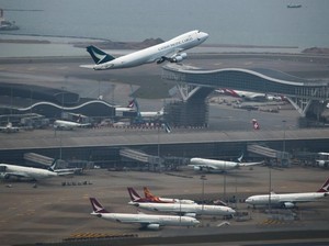 Cathay Blacklist Penumpang karena Sewot Kursi Direbahkan, Rasis Pula