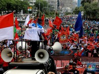 Bikin Murka, UMP 2021 Tak Naik 'Pil Pahit' Buat Buruh