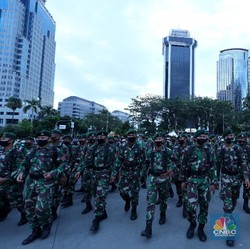 Direstui Jokowi, Rakyat Jadi Pasukan Cadangan TNI Amankan RI