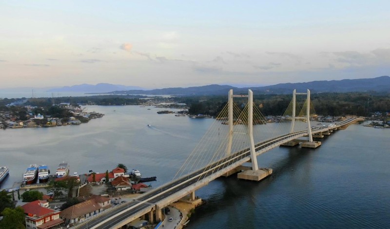 Jembatan Teluk Kendari. (Biro Pers Sekretariat Presiden) Jembatan Teluk Kendari. (Biro Pers Sekretariat Presiden)