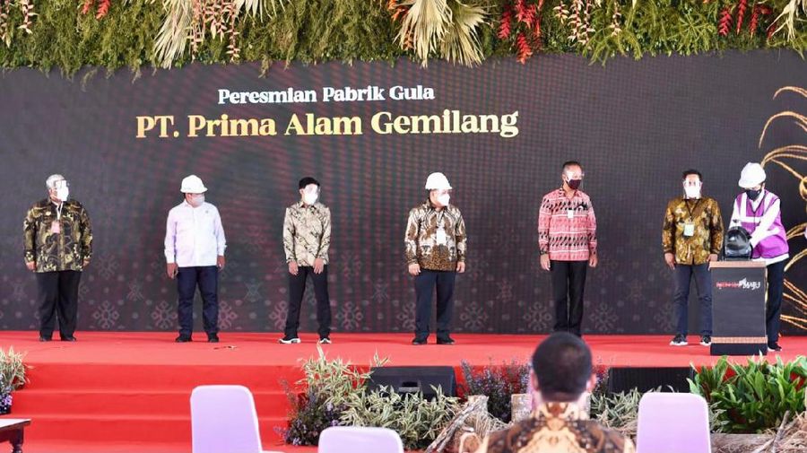 Presiden Joko Widodo Tinjau Pabrik Gula Haji Isam, Sulawesi Tenggara  (Biro Pers Sekretariat Presiden/Lukas)