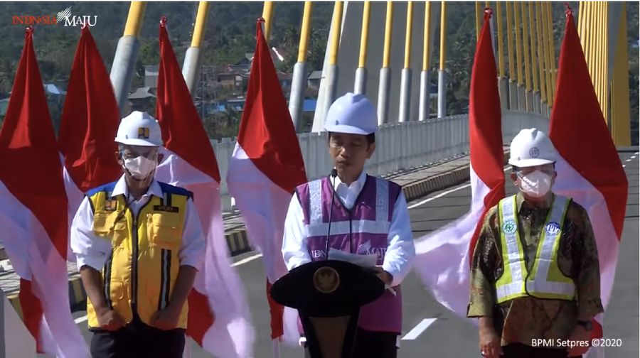 Presiden Jokowi Resmikan Jembatan Teluk Kendari, (Tangkapan Layar Youtube Sekretariat Presiden)