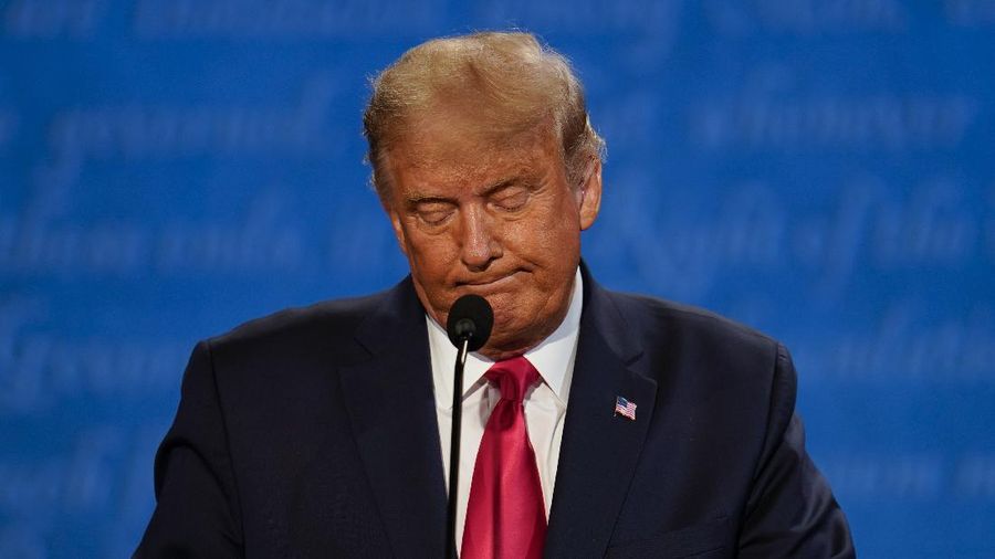 Donald Trump dari Partai Republik berbicara dalam debat capres AS dengan Joe Biden dari Partai Demokrat.