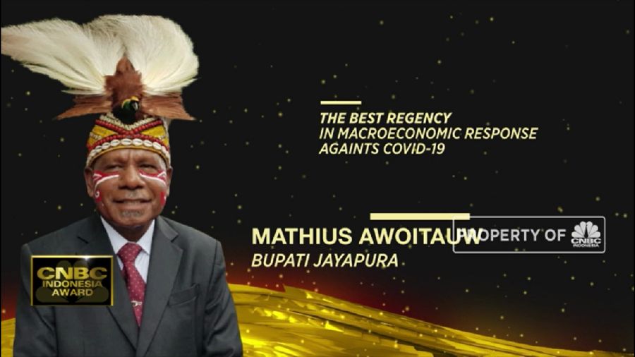 Mathius Awoitsuw, The Best Regency In Macroeconomic Response Against Covid-19(CNBC Indonesia TV)