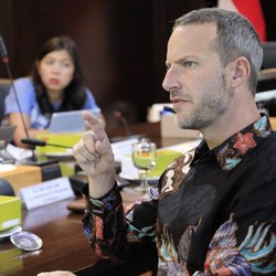 Cerita Adam Boehler Soal Omnibus Law RI, Tesla, Hingga Jokowi