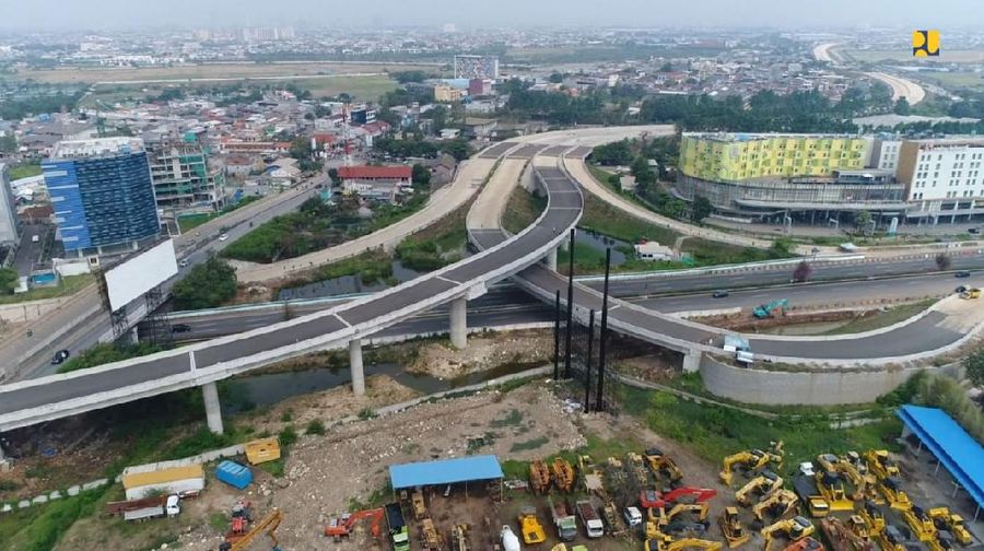 Kementerian Pekerjaan Umum dan Perumahan Rakyat (PUPR) bersama badan usaha jalan tol terus mempercepat penyelesaikan pembangunan ruas-ruas tol baru pada kawasan metropolitan Jabodetabek (Jakarta, Bogor, Depok, Tangerang, dan Bekasi). Saat ini enam ruas tol telah memasuki tahap akhir penyelesaian untuk segera dioperasikan dan siap diresmikan pada bulan November dan Desember 2020 yang akan datang.(Dok. Kementerian PUPR)