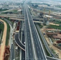 Dicecar DPR Soal Jalan Tol 'Bolong', Menteri Hanggodo Jawab Gini