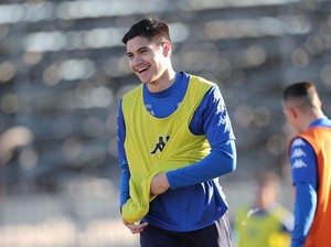 Kevin Diks, Pemain Keturunan Indonesia yang Main Oke Lawan MU