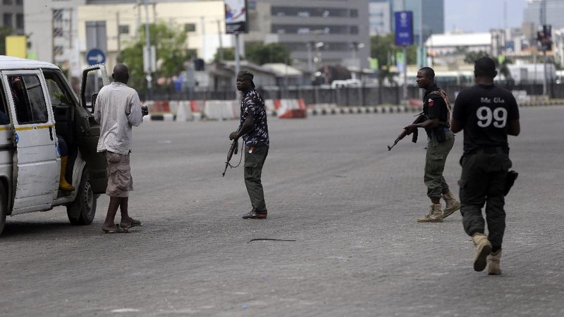 Puluhan orang tewas dalam protes keberutalan polisi di Nigeria. (AP/Sunday Alamba)