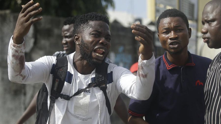 Puluhan orang tewas dalam protes keberutalan polisi di Nigeria. (AP/Sunday Alamba)