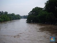Kali Bekasi Meluap, Ini Potret Banjir di Bekasi Timur