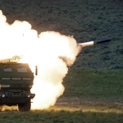 Alert! Pangkalan Militer AS Dibombardir 14 Roket di Irak