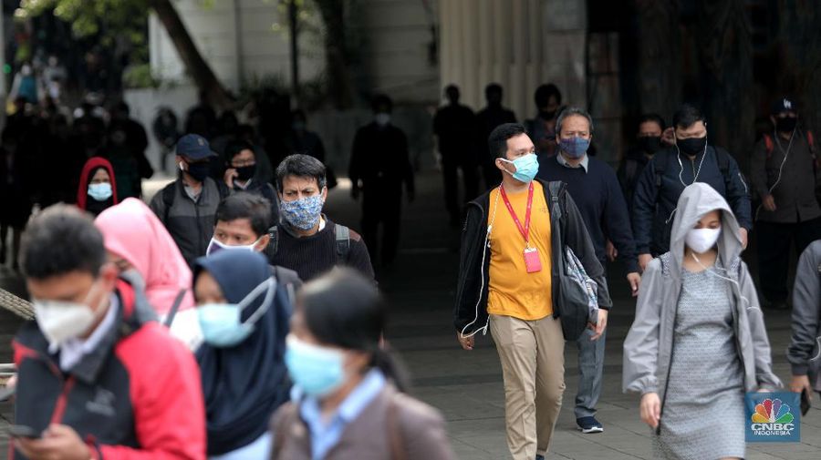 Pemerintah Provinsi (Pemprov) DKI Jakarta memperpanjang kembali Pembatasan Sosial Berskala Besar (PSBB) selama 14 hari. Terhitung dari tanggal 26 Oktober sampai 8 November 2020. (CNBC Indonesia/Muhammad Sabki)