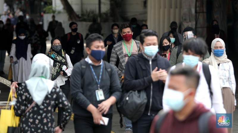 Pemerintah Provinsi (Pemprov) DKI Jakarta memperpanjang kembali Pembatasan Sosial Berskala Besar (PSBB) selama 14 hari. Terhitung dari tanggal 26 Oktober sampai 8 November 2020. (CNBC Indonesia/Muhammad Sabki)