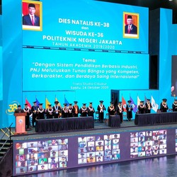 Kerja Sama dengan Trans Studio Cibubur, PNJ Wisuda Hybrid