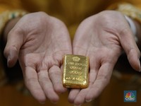 Pluang Tebar Bonus Bagi yang Alokasikan THR Buat Investasi