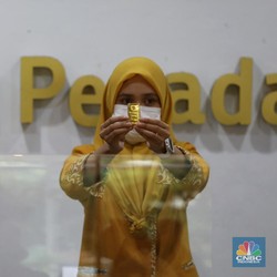 Harga Emas Pegadaian Hari Ini Stabil Saat Emas Dunia Lesu
