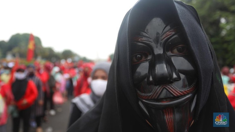 Massa SRMI Berdemo Tolak Omnibus Law. (CNBC Indonesia/Andrean Kristianto)