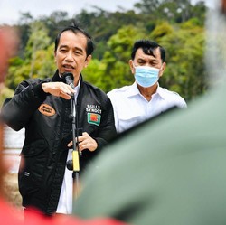 Jokowi: Merger 3 Bank Syariah, Membangunkan Raksasa Tidur