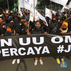 Pengusaha Tak Bayar Pesangon? Penjara atau Denda Rp 400 Juta!