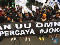 Pengusaha Tak Bayar Pesangon? Penjara atau Denda Rp 400 Juta!