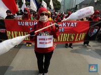 Siap-siap! Besok Buruh Demo Tolak UU Ciptaker & Kebijakan UMP