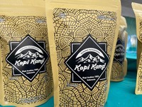 Nikmatnya Seruput Kopi Kang di Tengah Habitat Kukang