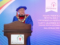 Meski Sudah Lulus, Wisudawan Kampus Ini Tak 