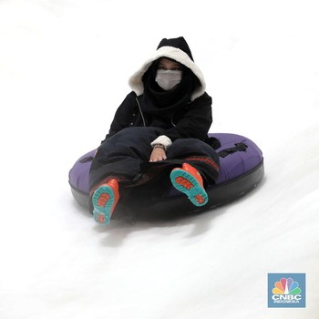 Serunya Liburan Long Weekend di Trans Snow World Juanda