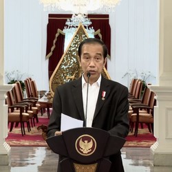 Jokowi: RI Mengecam Keras Pernyataan Macron yang Hina Islam