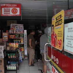 Intip Potret Ruko Kota Bekasi Saat 'Diserang' Mati Lampu