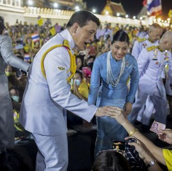 Raja Thailand Turun Tangan, Ini Pesan Khusus ke Para Pendemo