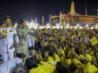 Turun Gunung Temui Massa, Ini Profil Raja Maha dari Thailand