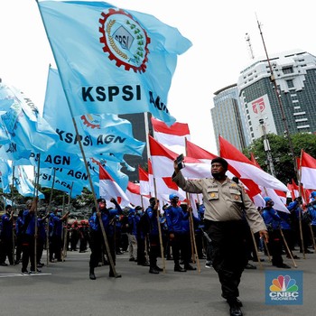 Ramai! Penampakan Massa Buruh Padati Kawasan Patung Kuda