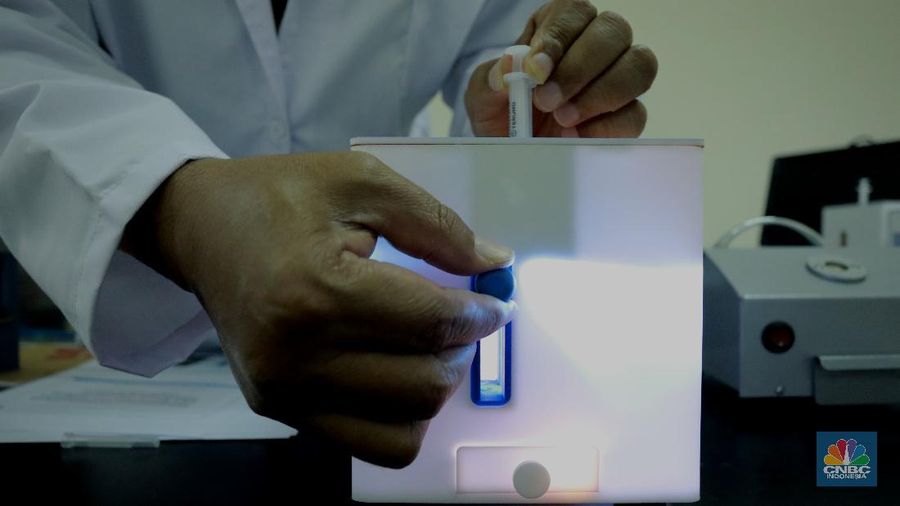 LIPI Membuat Alat Penghancur Jarum Suntik. (CNBC Indonesia/Tri Susilo)
