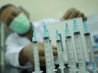 Kurangi Limbah Medis, Begini Proses Peleburan Jarum Suntik