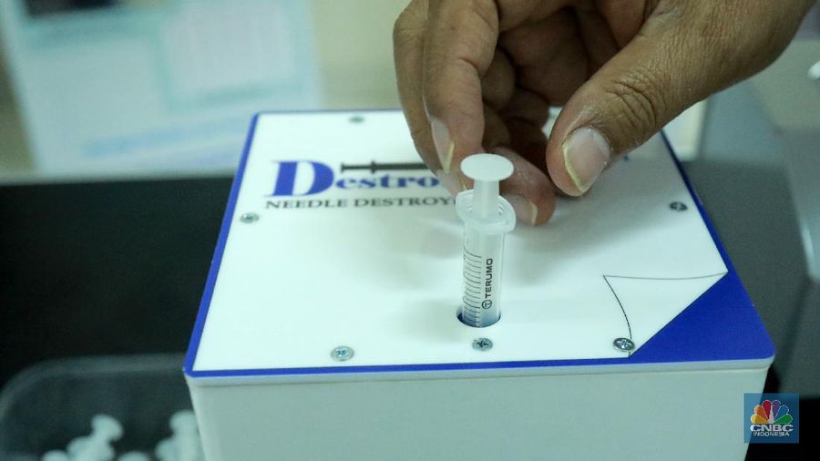 LIPI Membuat Alat Penghancur Jarum Suntik. (CNBC Indonesia/Tri Susilo)